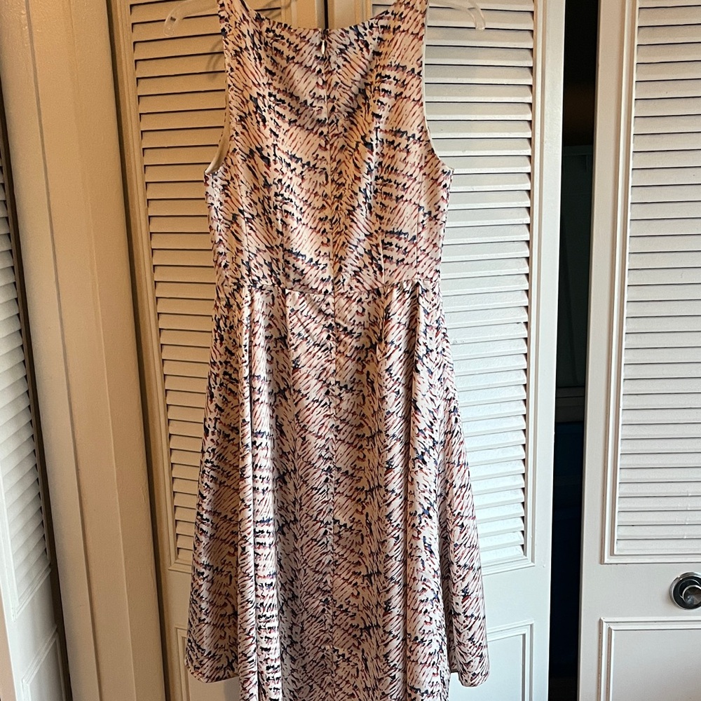 Elegant Pink Patterned Women's Dress - Picture 6 of 8